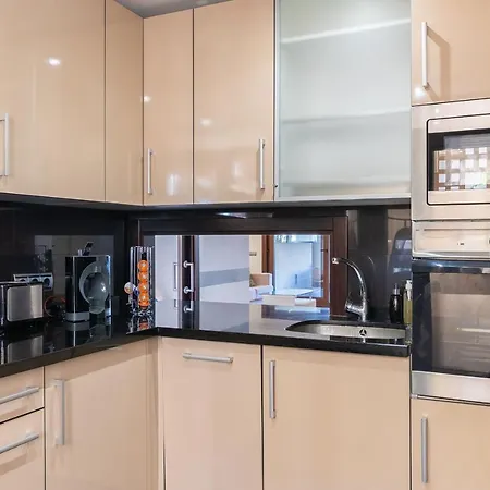 Oceanfront Luxury Living 公寓 埃斯特波纳