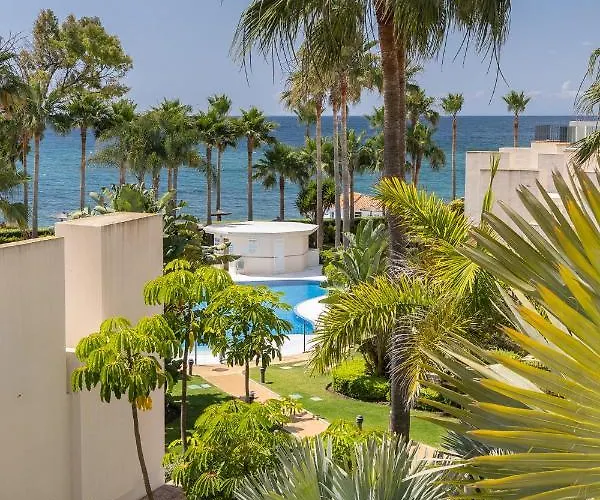 Oceanfront Luxury Living 公寓 埃斯特波纳